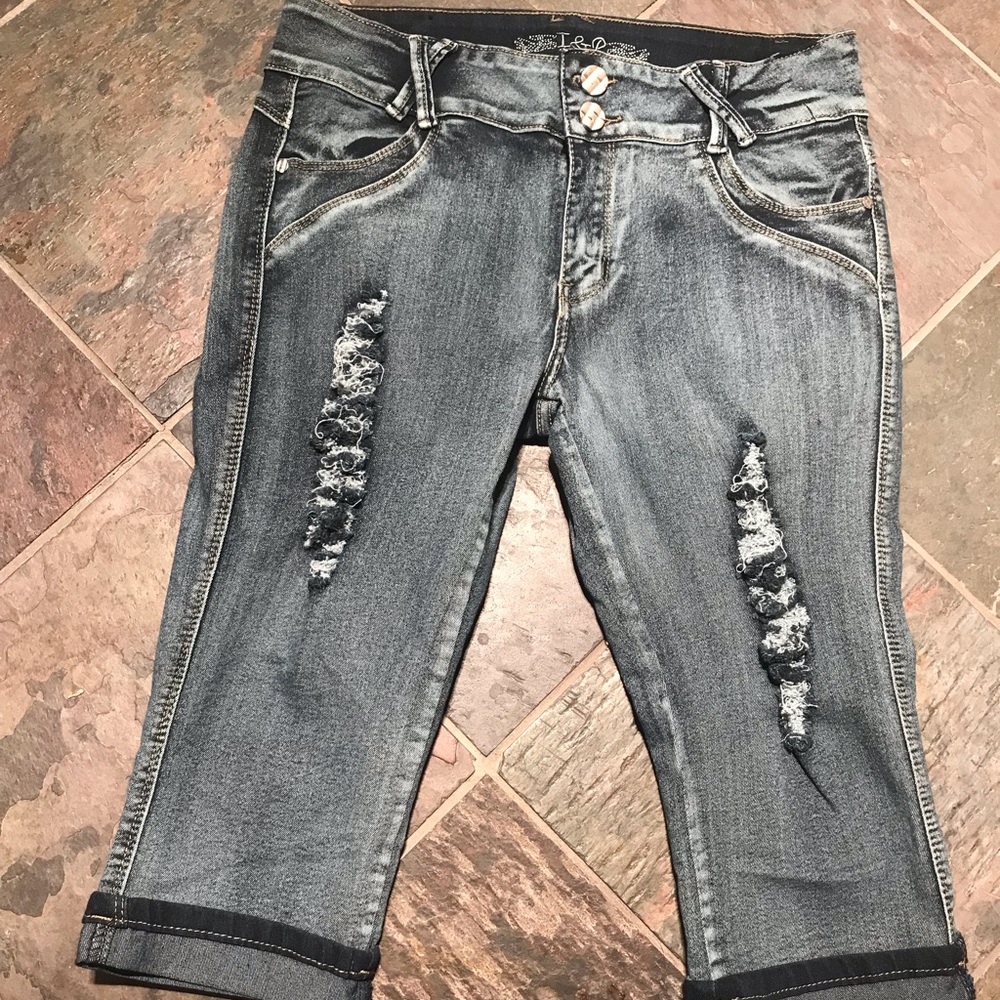 Women’s Capri Jeans